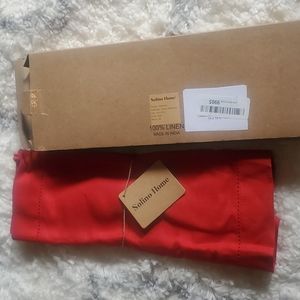 SOLINO HOME Linen  Dinner Napkins Red NWB